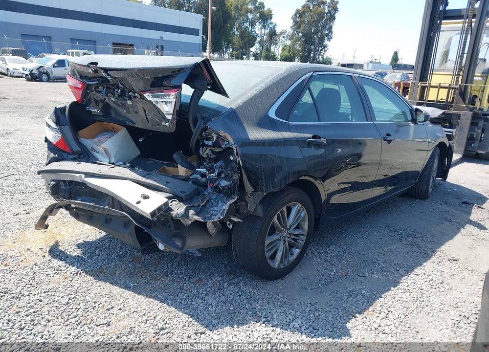 2015 TOYOTA CAMRY SE VIN: 4T1BF1FKXFU116048