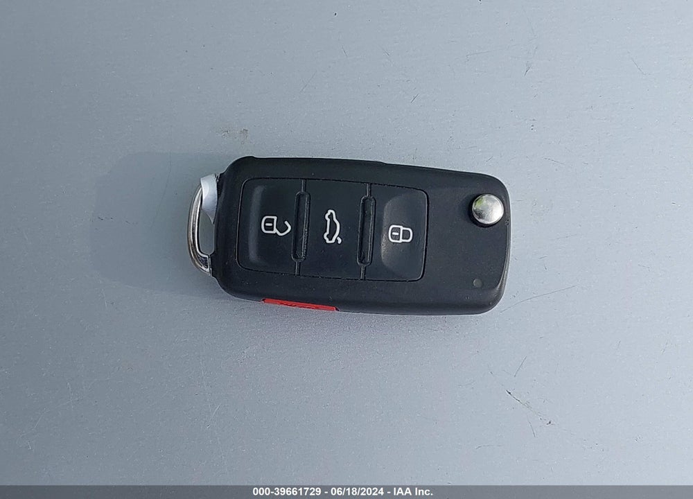 2013 VOLKSWAGEN JETTA GLI AUTOBAHN W/NAV VIN: 3VW567AJ1DM238296