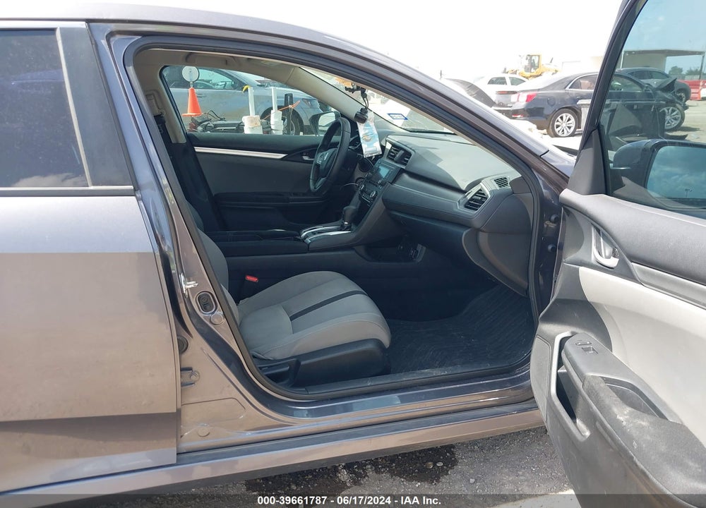 2018 HONDA CIVIC VIN: 19XFC2F55JE018258