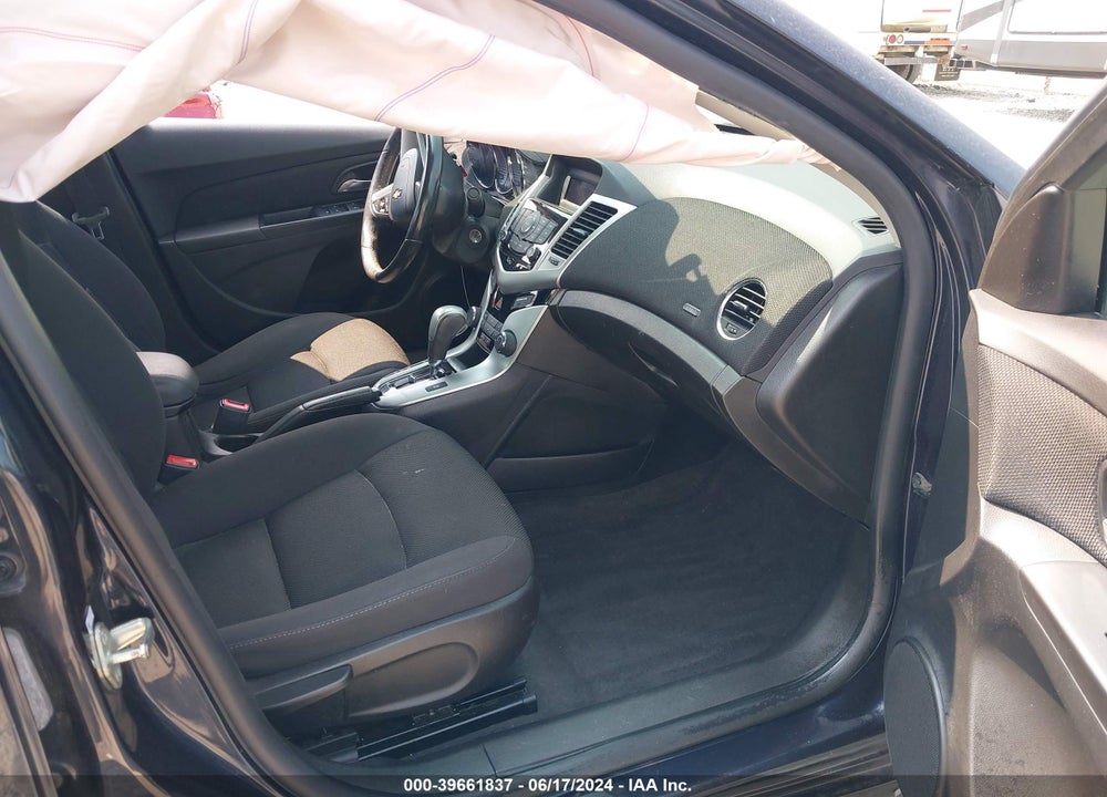 2014 CHEVROLET CRUZE 1LT AUTO VIN: 1G1PC5SB5E7442393
