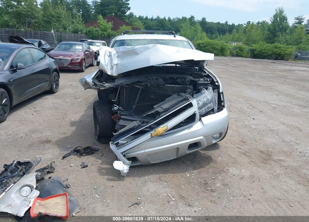 2014 CHEVROLET SUBURBAN 1500 LTZ VIN: 1GNSKKE7XER152270