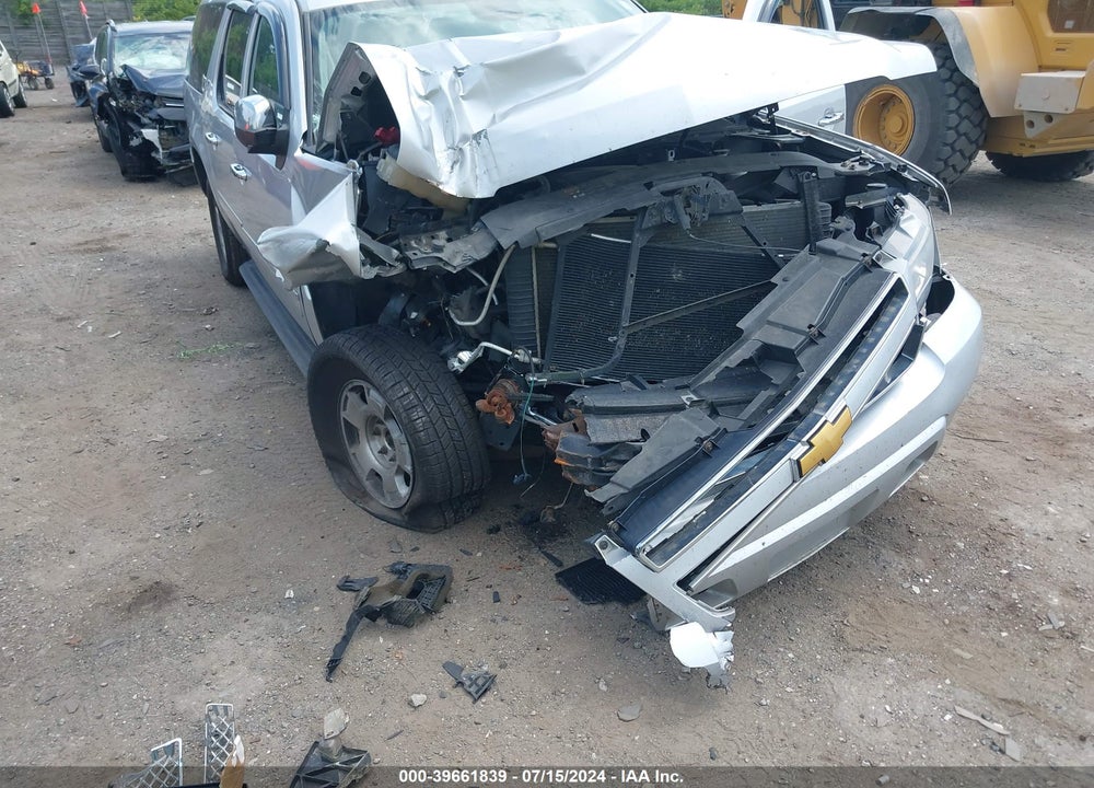 2014 CHEVROLET SUBURBAN 1500 LTZ VIN: 1GNSKKE7XER152270