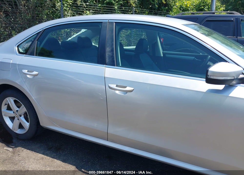 2013 VOLKSWAGEN PASSAT 2.5L SE VIN: 1VWBP7A38DC057084