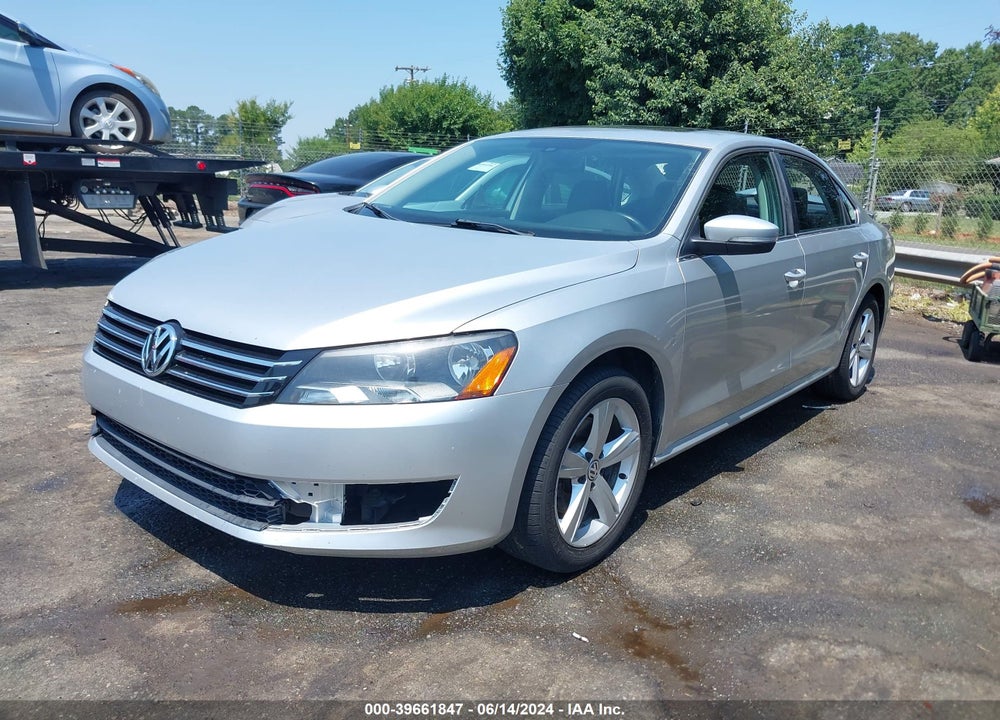 2013 VOLKSWAGEN PASSAT 2.5L SE VIN: 1VWBP7A38DC057084