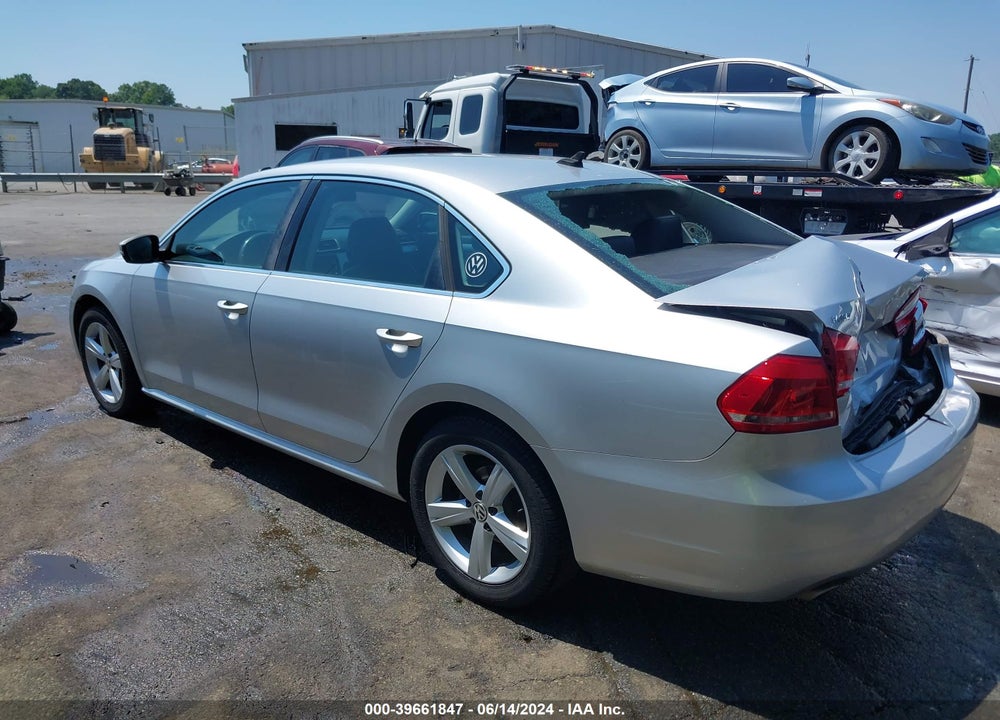 2013 VOLKSWAGEN PASSAT 2.5L SE VIN: 1VWBP7A38DC057084