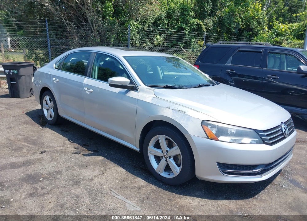 2013 VOLKSWAGEN PASSAT 2.5L SE VIN: 1VWBP7A38DC057084