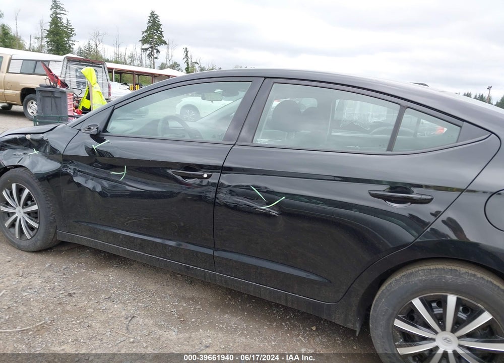 2020 HYUNDAI ELANTRA SE VIN: 5NPD74LF5LH597495
