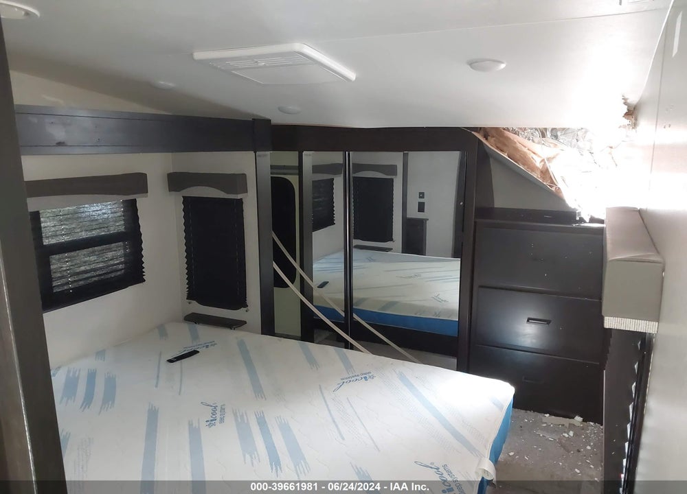2021 STARCRAFT TELLURIDE TRAVEL TRAILER VIN: 1SACS0BSXM3FH5063