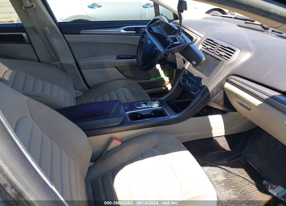 2019 FORD FUSION SE VIN: 3FA6P0H77KR203046