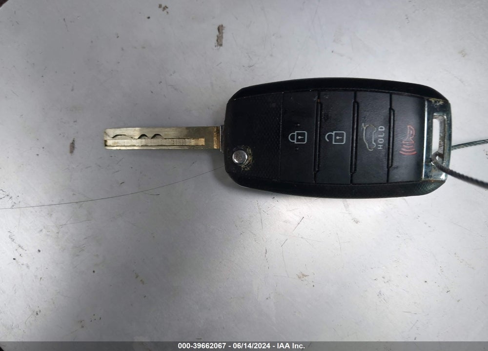 2019 KIA SORENTO 2.4L LX VIN: 5XYPG4A33KG545651