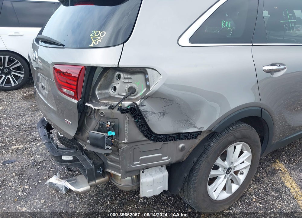 2019 KIA SORENTO 2.4L LX VIN: 5XYPG4A33KG545651