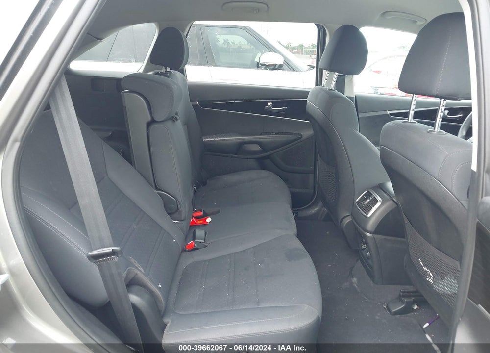 2019 KIA SORENTO 2.4L LX VIN: 5XYPG4A33KG545651