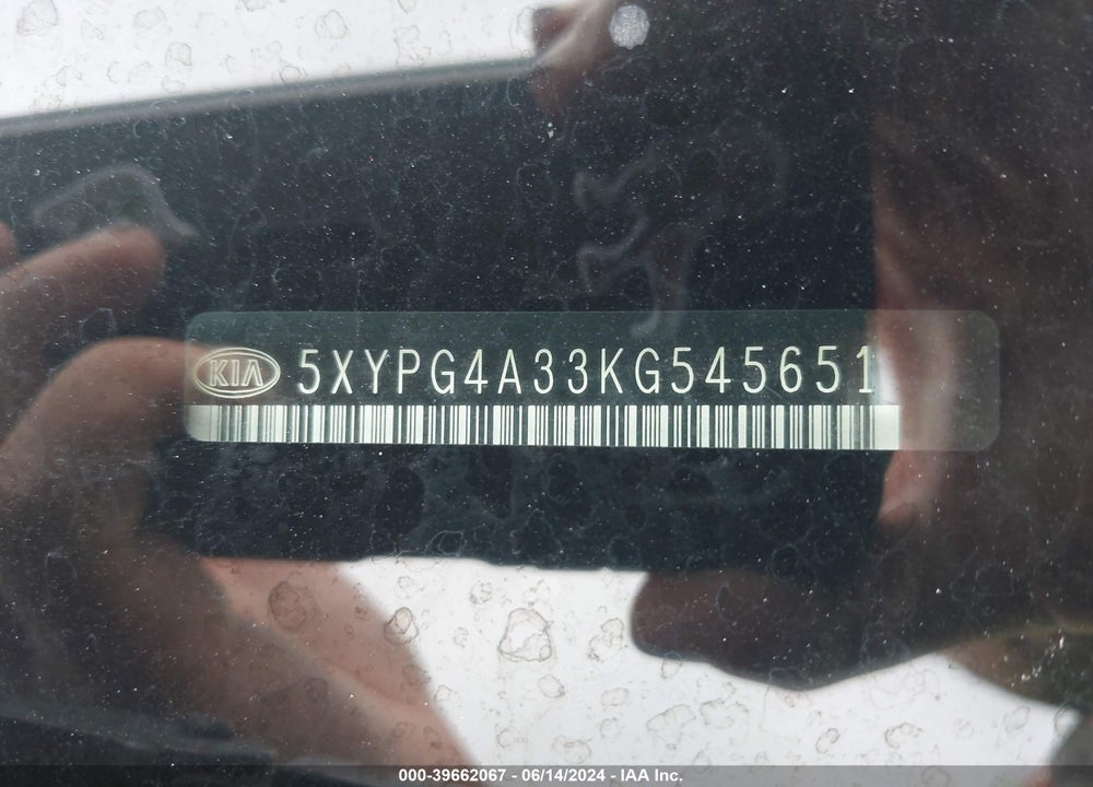 2019 KIA SORENTO 2.4L LX VIN: 5XYPG4A33KG545651