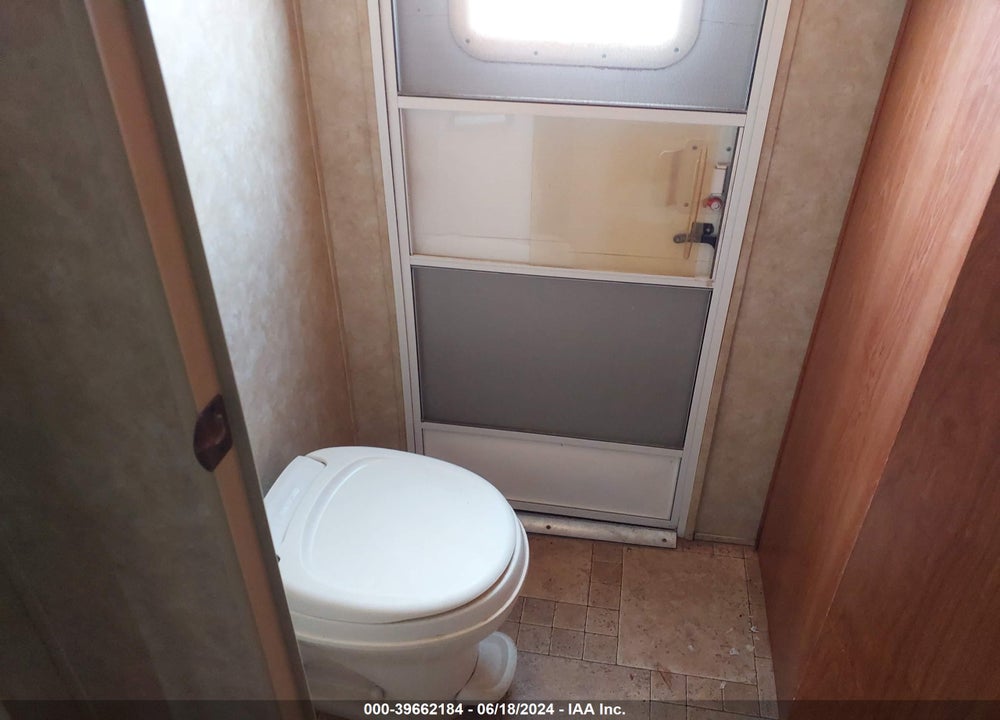 2011 COACHMEN 38BHDS VIN: 5ZT2CA3B9AT000600