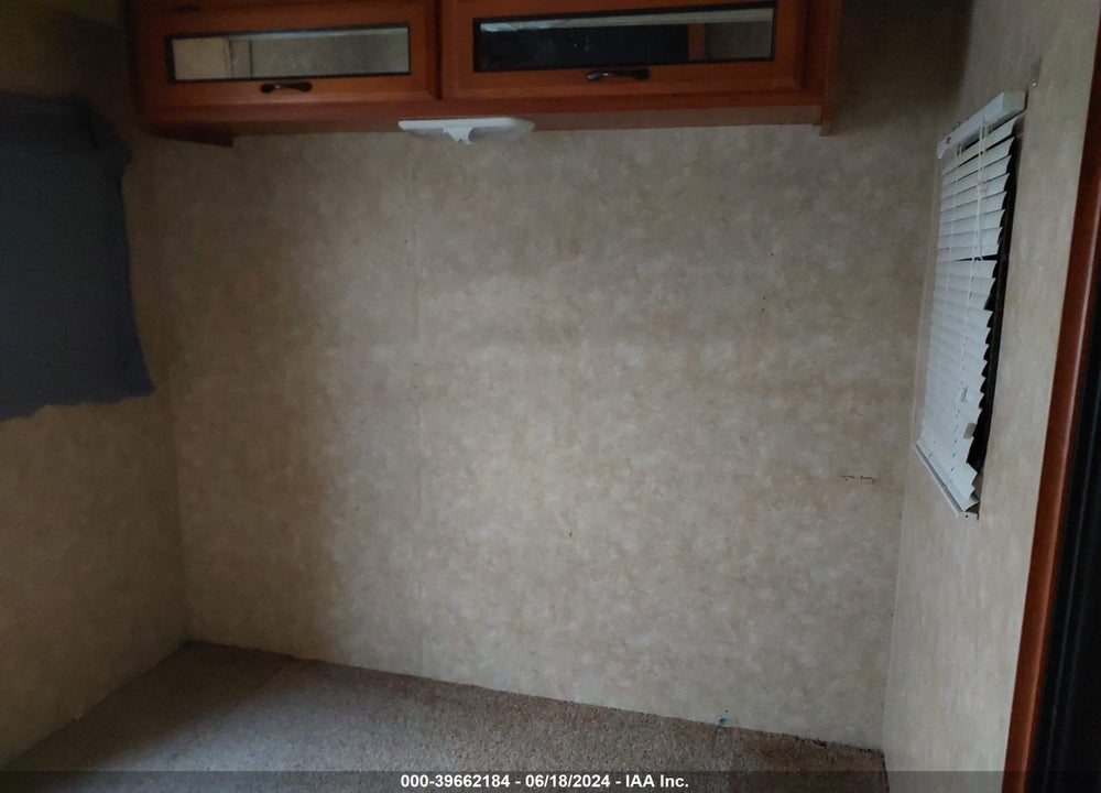 2011 COACHMEN 38BHDS VIN: 5ZT2CA3B9AT000600
