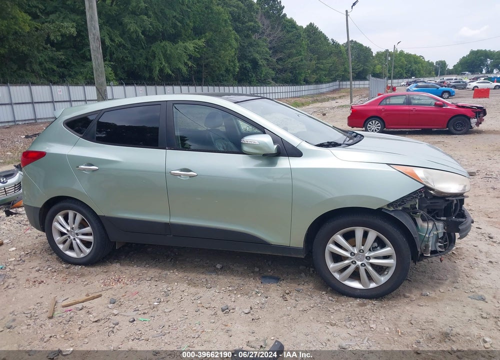 2010 HYUNDAI TUCSON VIN: KM8JU3AC0AU033895