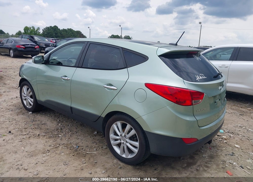 2010 HYUNDAI TUCSON VIN: KM8JU3AC0AU033895