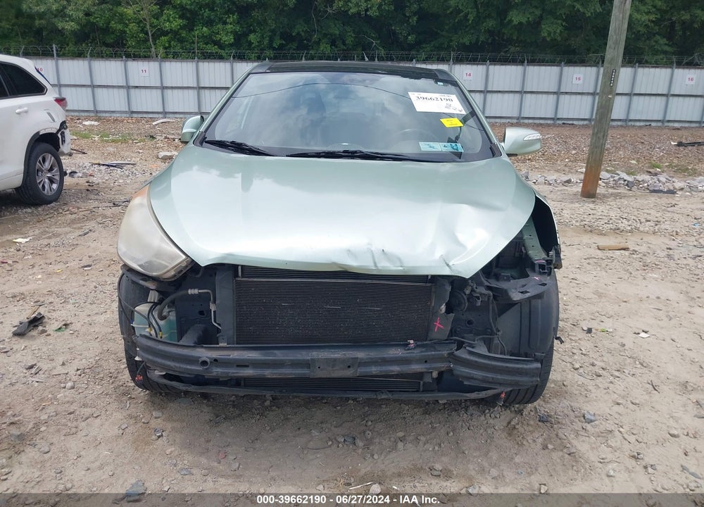 2010 HYUNDAI TUCSON VIN: KM8JU3AC0AU033895