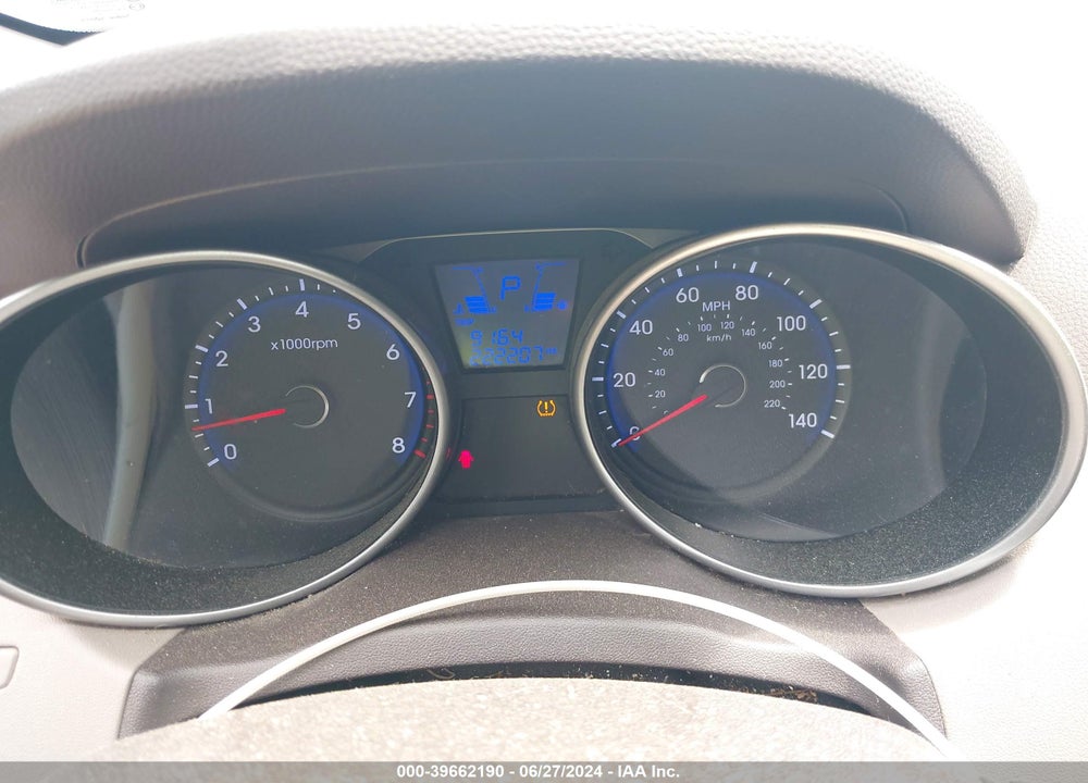 2010 HYUNDAI TUCSON VIN: KM8JU3AC0AU033895