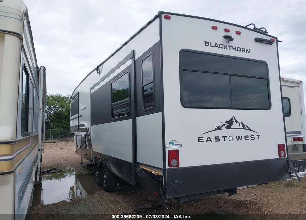2024 FOREST RIVER BLACKTHORN VIN: 5ZT3BTWB3R9012393