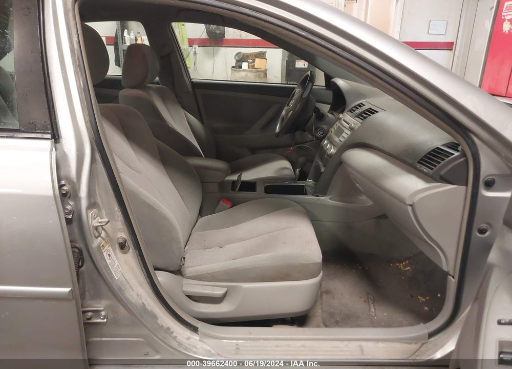 2011 TOYOTA CAMRY LE VIN: 4T1BF3EK8BU702609