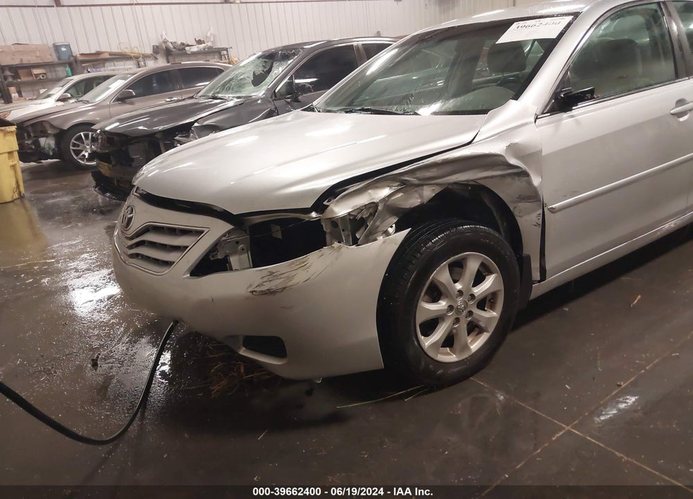 2011 TOYOTA CAMRY LE VIN: 4T1BF3EK8BU702609
