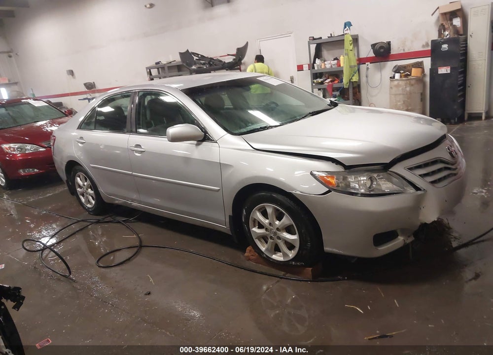 2011 TOYOTA CAMRY LE VIN: 4T1BF3EK8BU702609