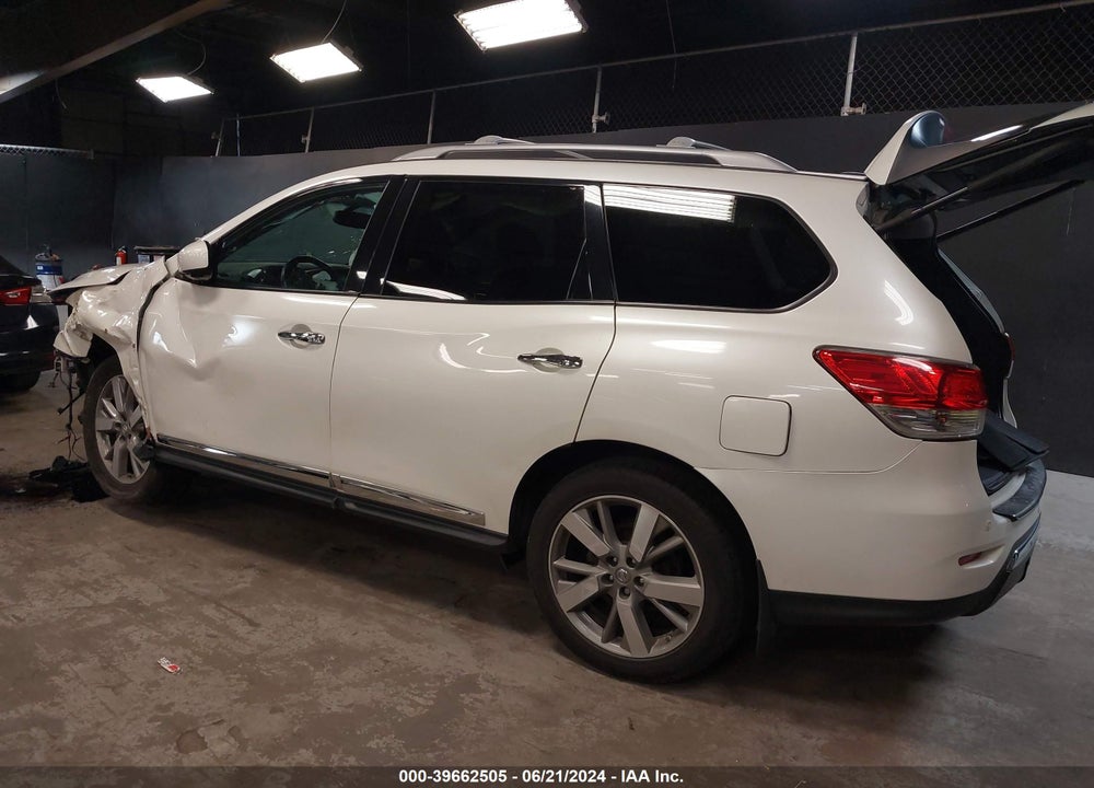 2016 NISSAN PATHFINDER PLATINUM VIN: 5N1AR2MM7GC658227