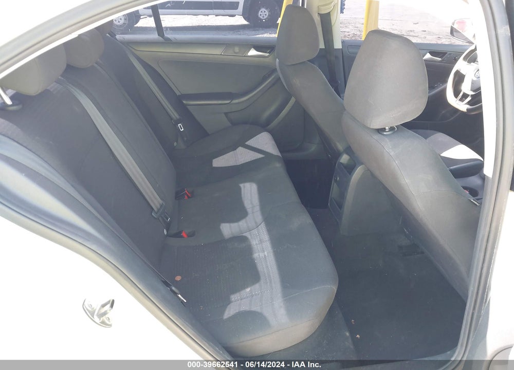 2015 VOLKSWAGEN JETTA 2.0L S VIN: 3VW2K7AJ7FM350795