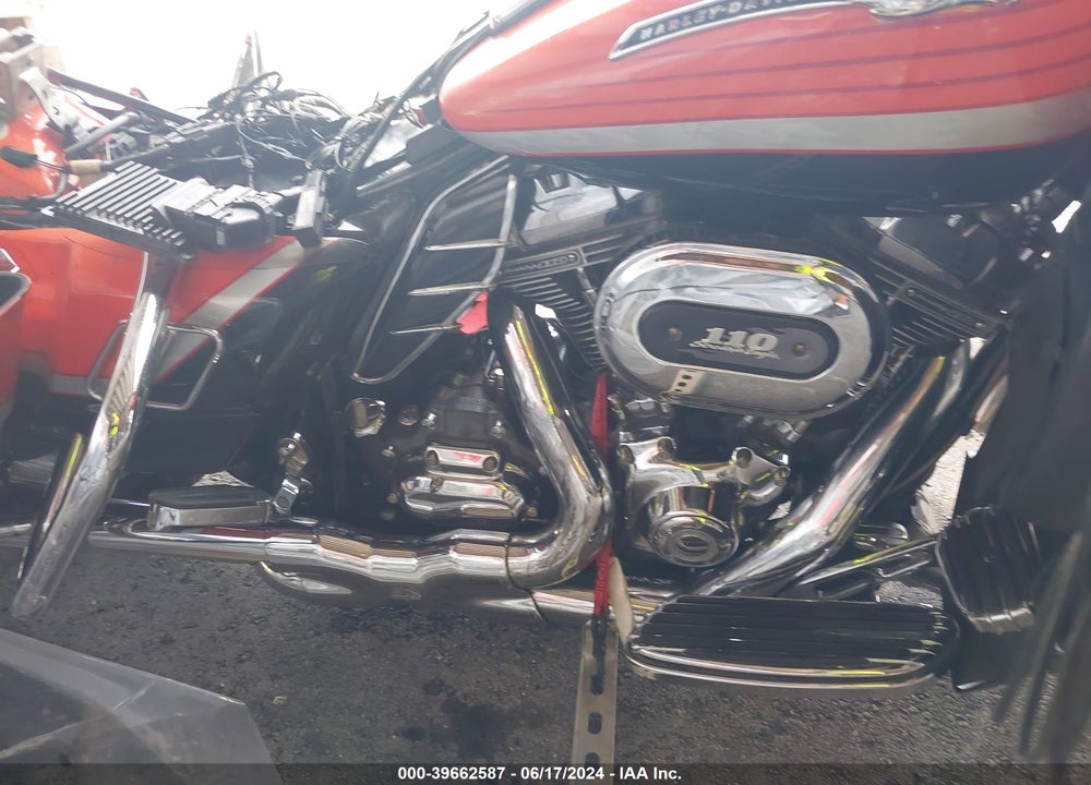 2009 HARLEY-DAVIDSON FLTRSE3 VIN: 1HD1PV8199Y956861