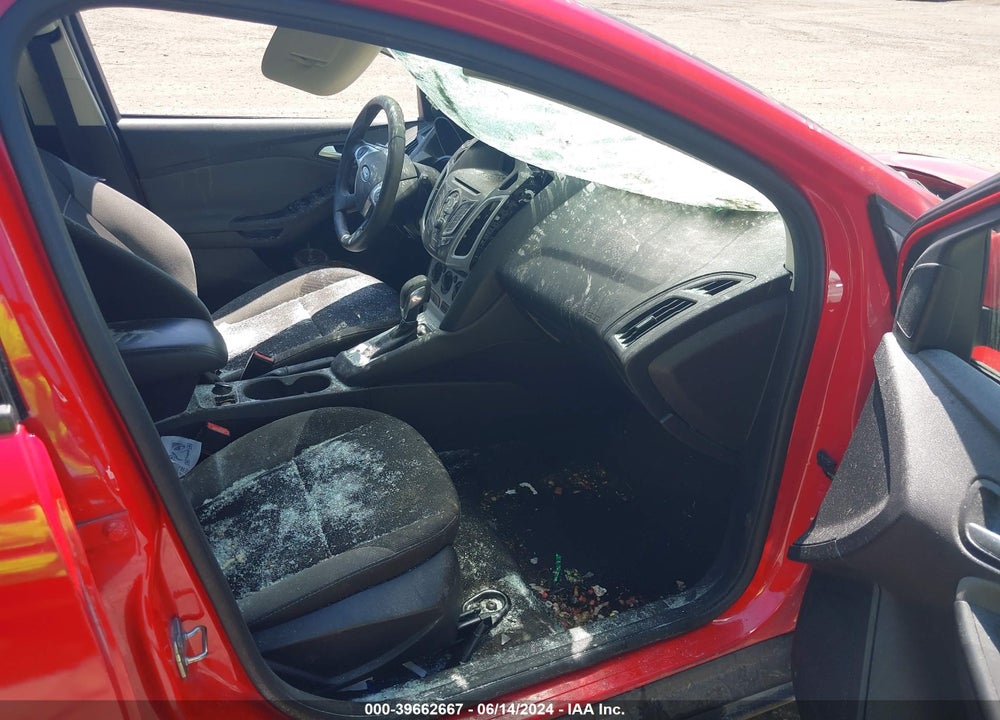 2014 FORD FOCUS SE VIN: 1FADP3K2XEL324534