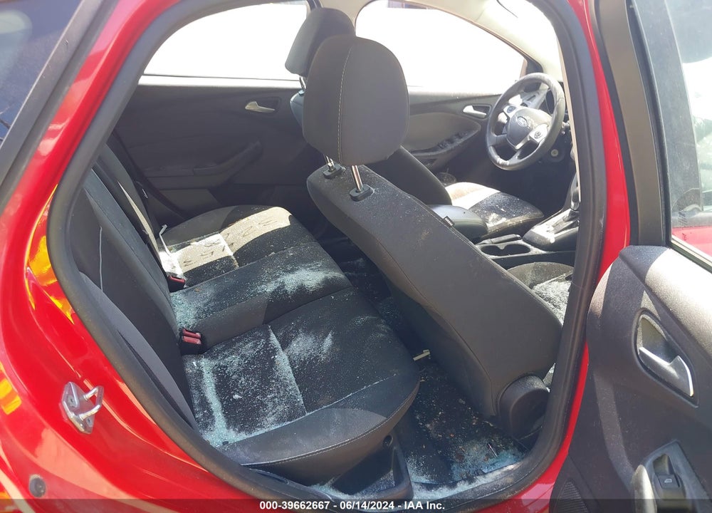 2014 FORD FOCUS SE VIN: 1FADP3K2XEL324534