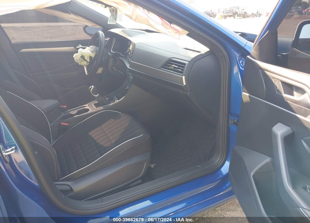 2024 VOLKSWAGEN JETTA 1.5T SPORT VIN: 3VWAM7BU6RM041791