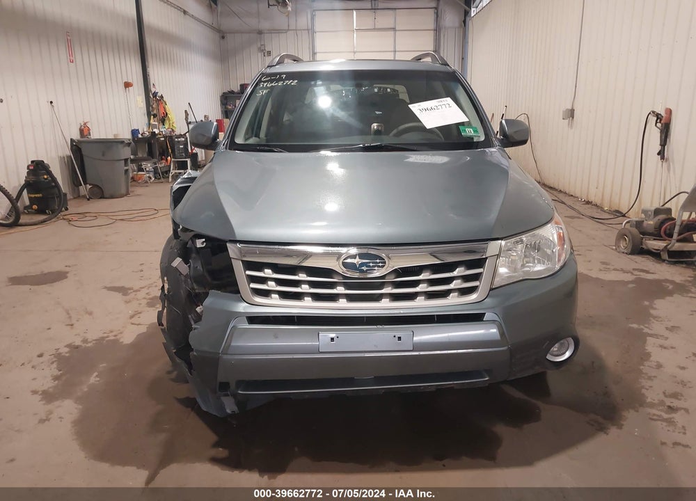 2013 SUBARU FORESTER 2.5X LIMITED VIN: JF2SHAEC2DH427912