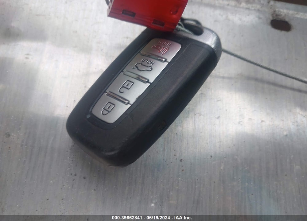2011 HYUNDAI ELANTRA LIMITED (ULSAN PLANT) VIN: KMHDH4AE1BU091704