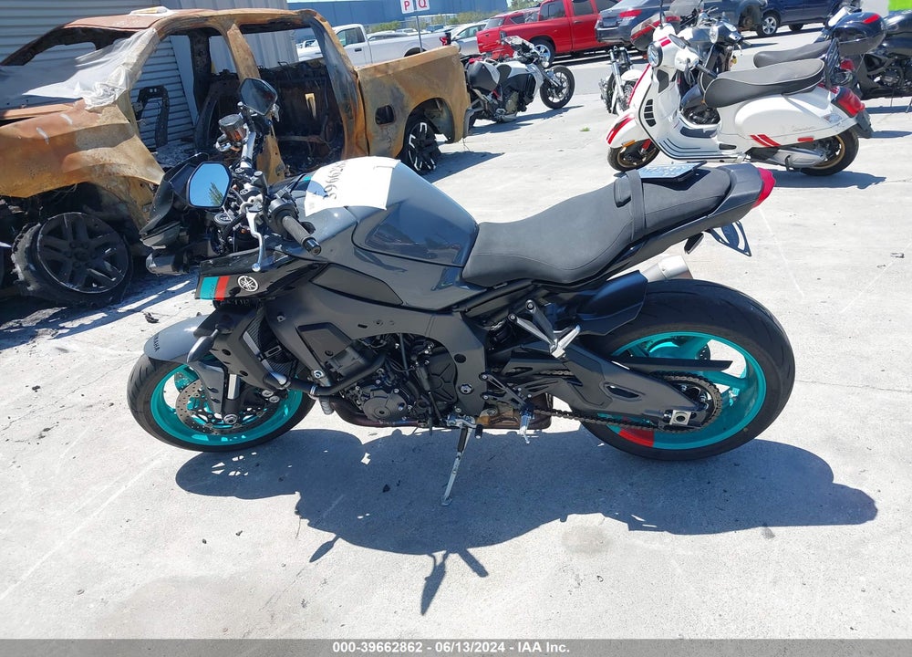 2023 YAMAHA MTN1000 C VIN: JYARN79Y2PA000527