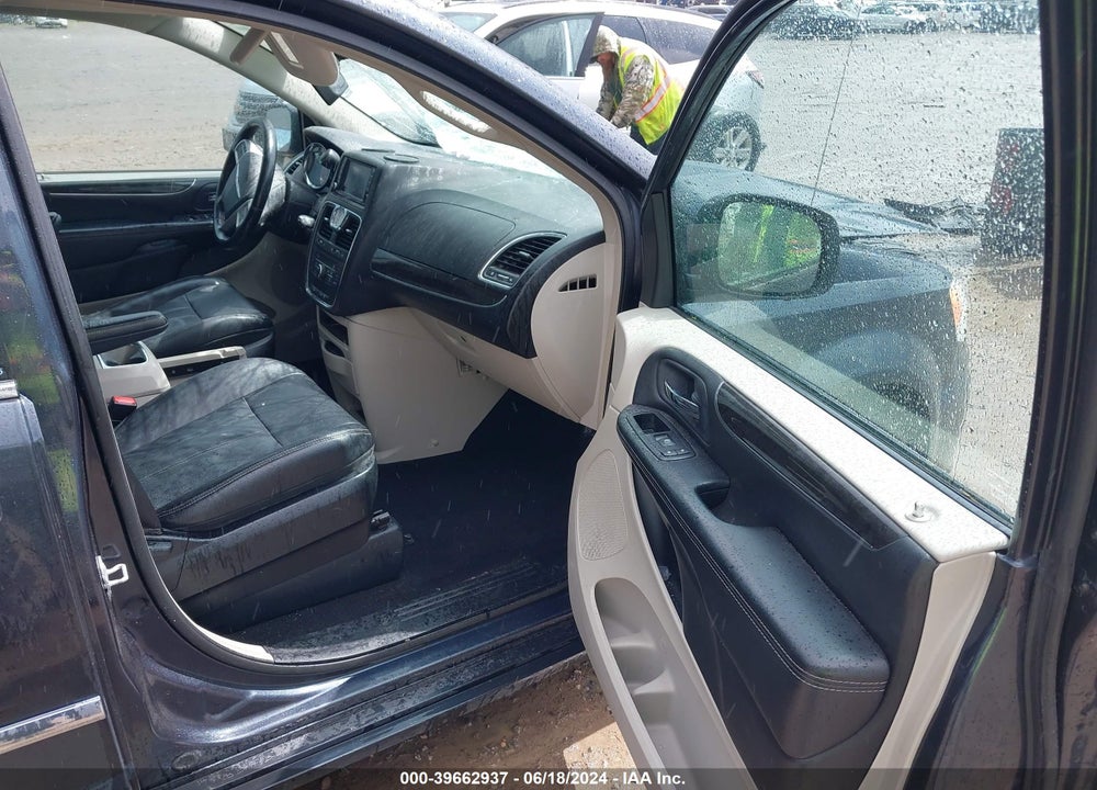 2014 CHRYSLER TOWN & COUNTRY TOURING VIN: 2C4RC1BG2ER294934