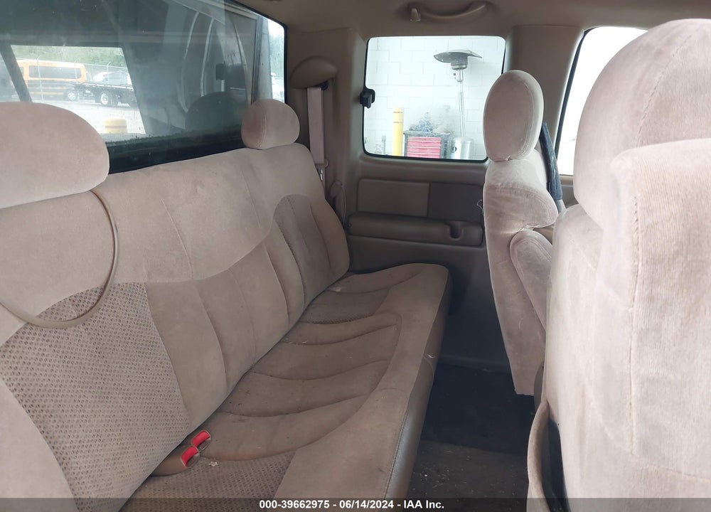 2000 CHEVROLET SILVERADO 1500 LS VIN: 1GCEK19T0YE145654