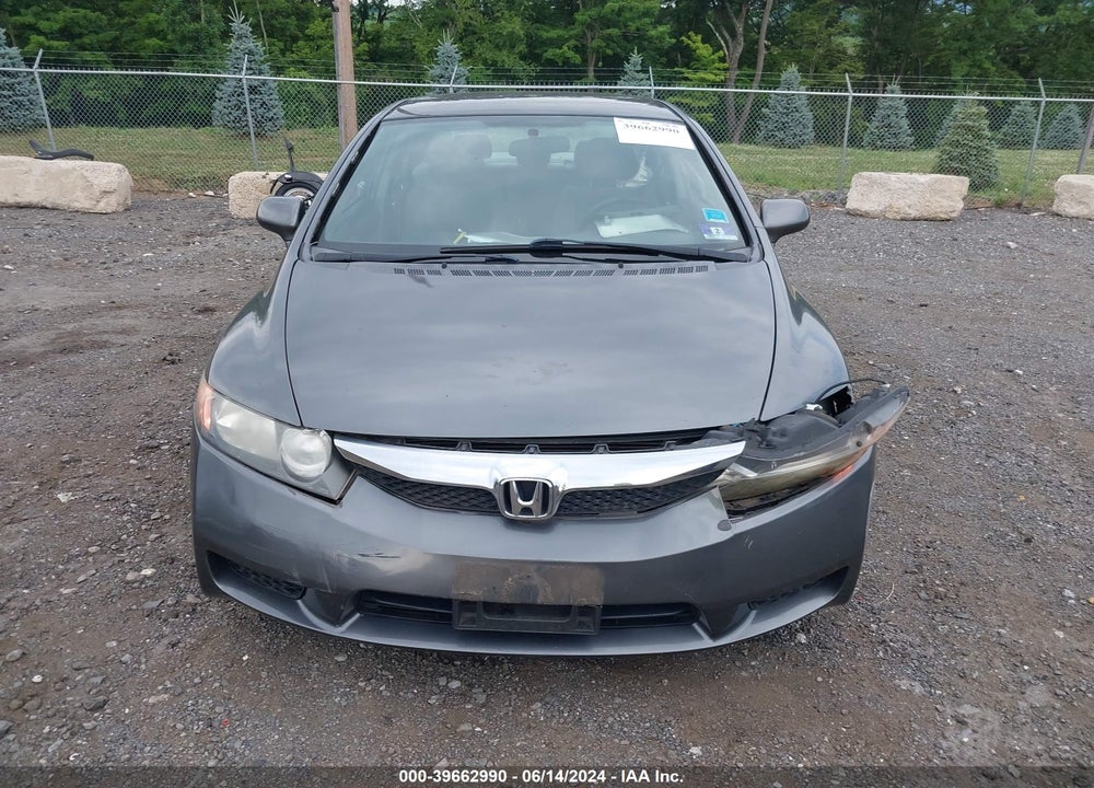 2010 HONDA CIVIC LX VIN: 2HGFA1F50AH575827