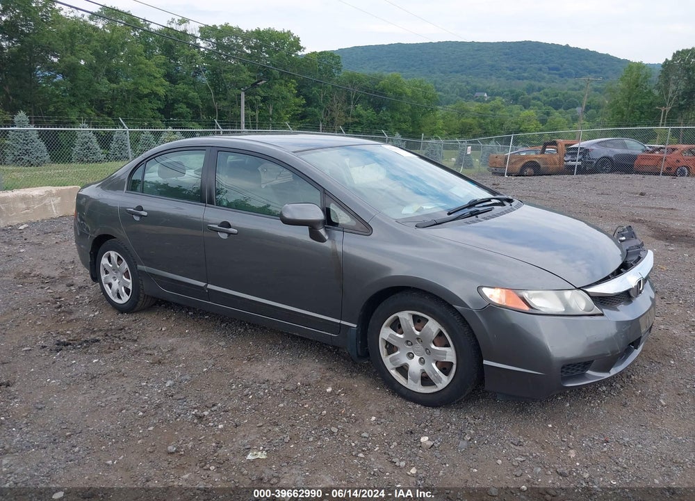 2010 HONDA CIVIC LX VIN: 2HGFA1F50AH575827