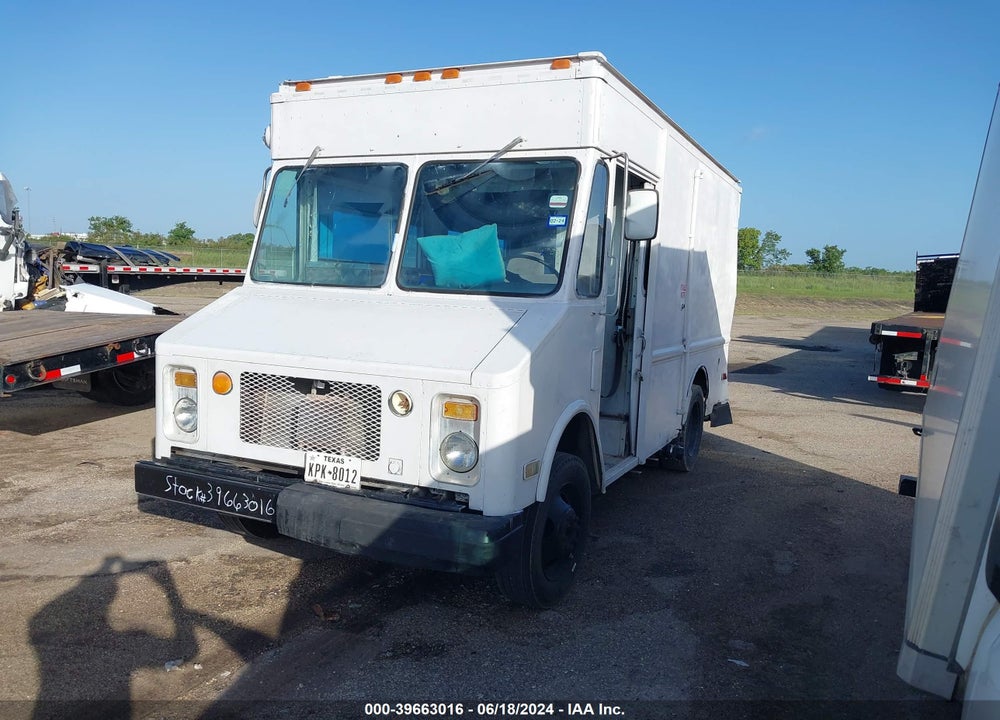 1988 CHEVROLET P30 VIN: 1GCJP32J3J3306827