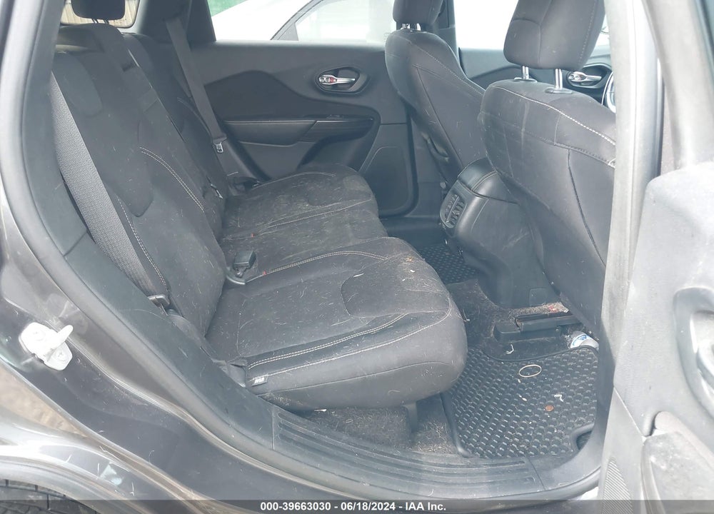 2015 JEEP CHEROKEE LATITUDE VIN: 1C4PJMCB4FW514858