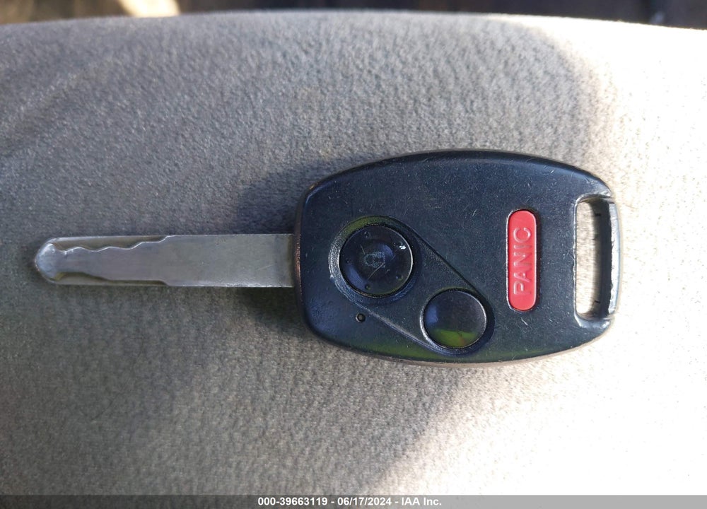 2008 HONDA CIVIC LX VIN: 1HGFA16568L035833