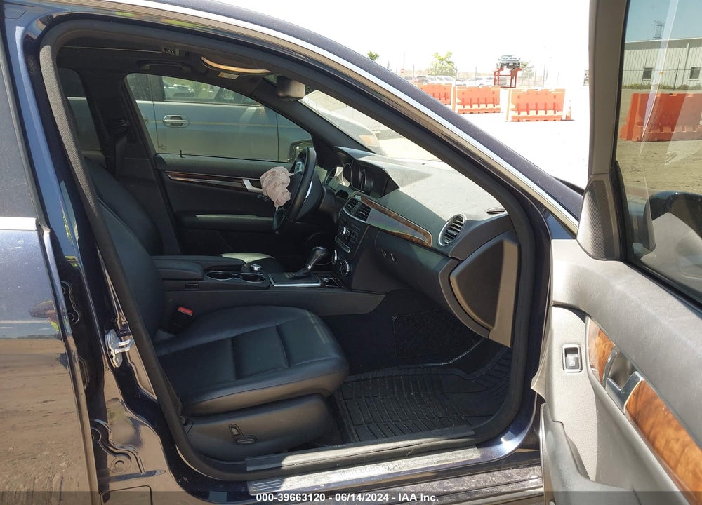 2013 MERCEDES-BENZ C 300 LUXURY 4MATIC/SPORT 4MATIC VIN: WDDGF8AB1DR247529