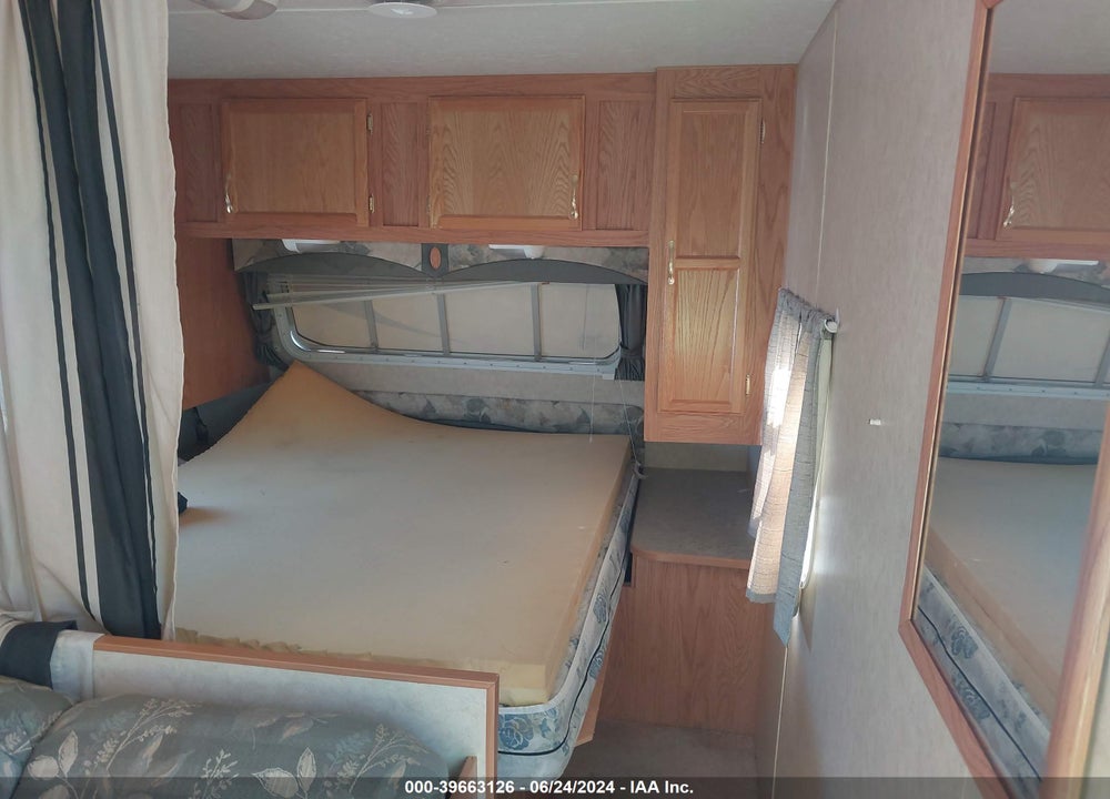 2005 JAYCO JAY FLIGHT VIN: 1UJBJ02N851EF0591