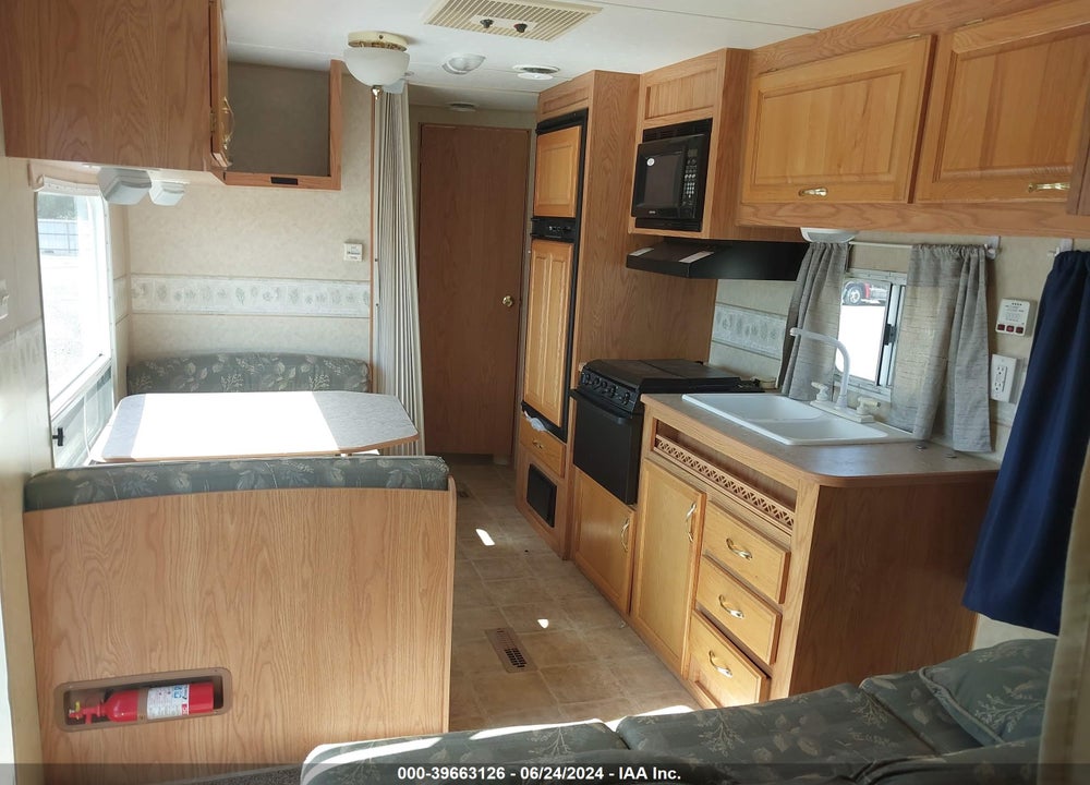 2005 JAYCO JAY FLIGHT VIN: 1UJBJ02N851EF0591