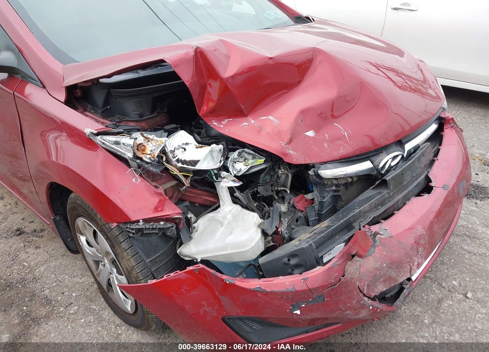 2016 HYUNDAI ELANTRA SE VIN: 5NPDH4AE6GH794835