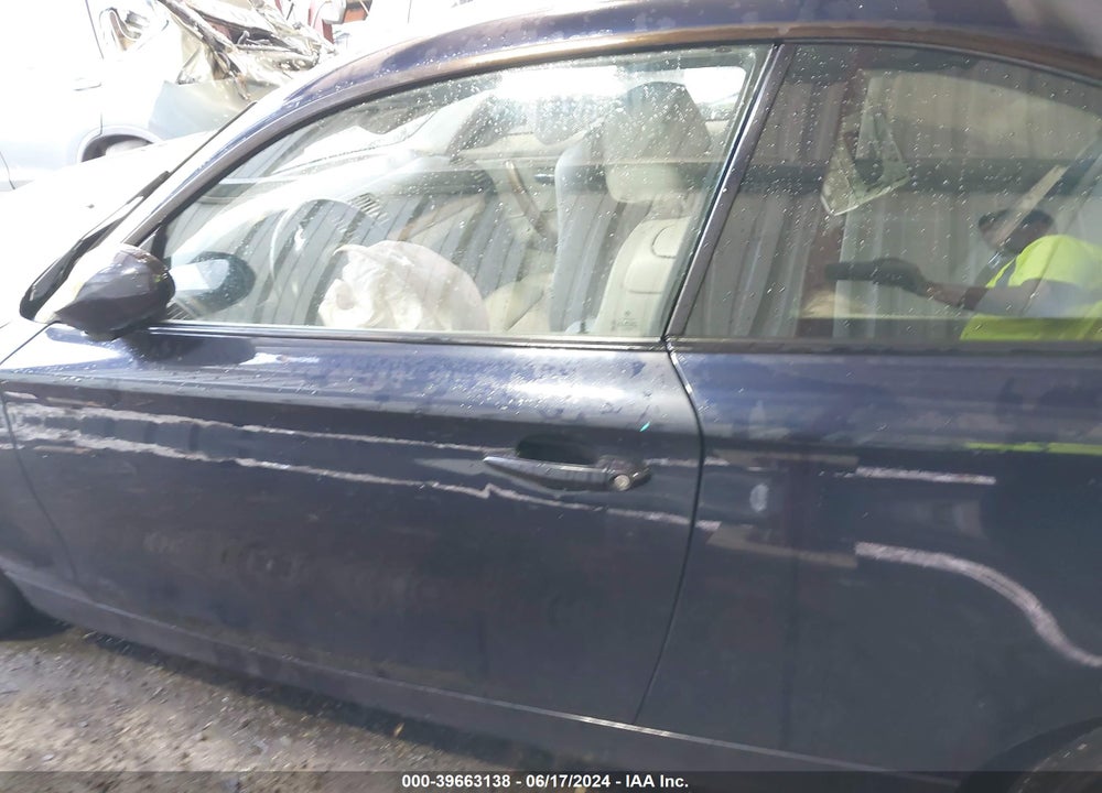 2008 BMW 128I VIN: WBAUP73528VF08739