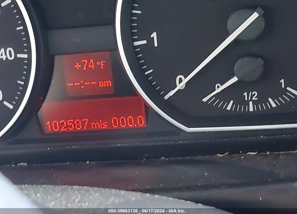 2008 BMW 128I VIN: WBAUP73528VF08739