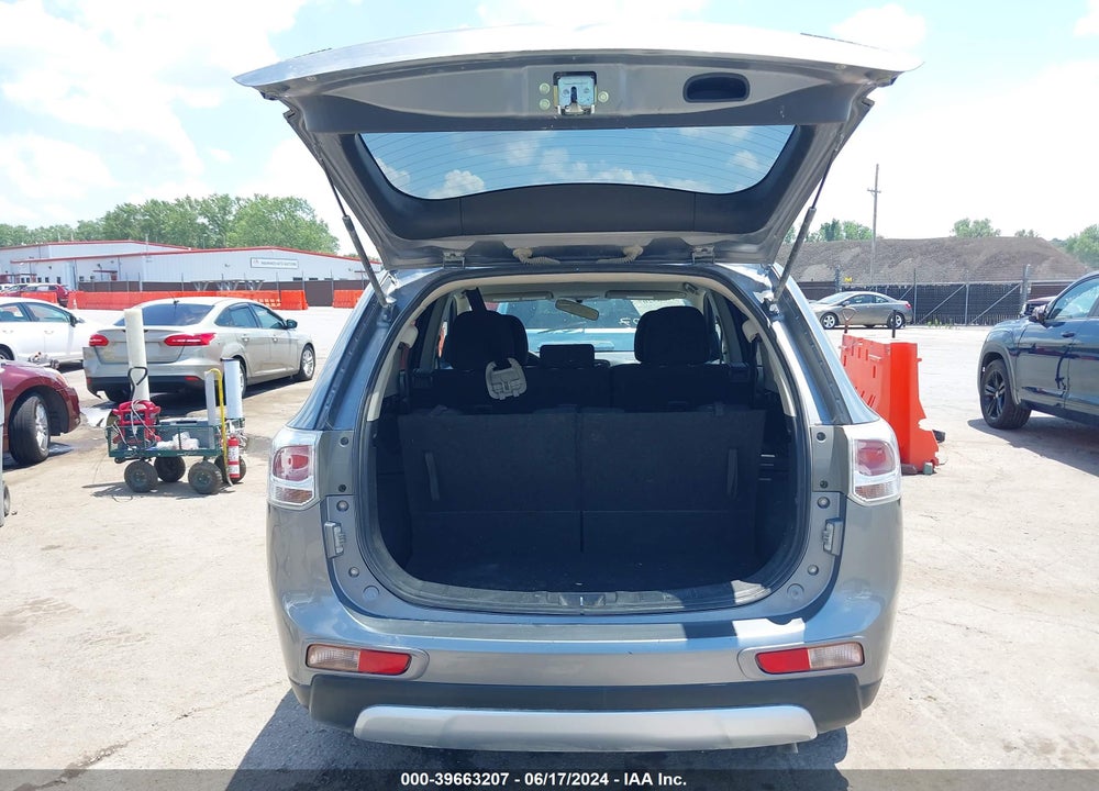 2015 MITSUBISHI OUTLANDER ES VIN: JA4AD2A36FZ001889